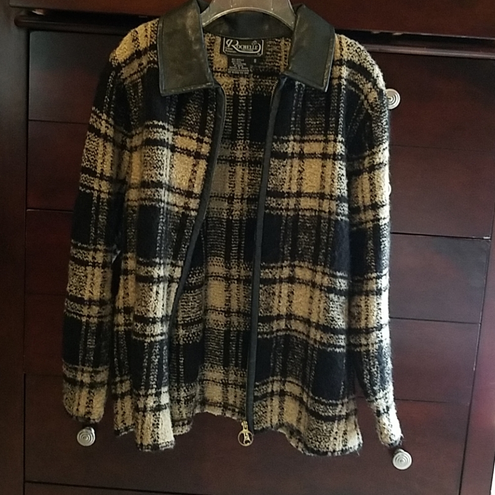 Rochelle khaki and black plaid jacket - Picture 4 of 8